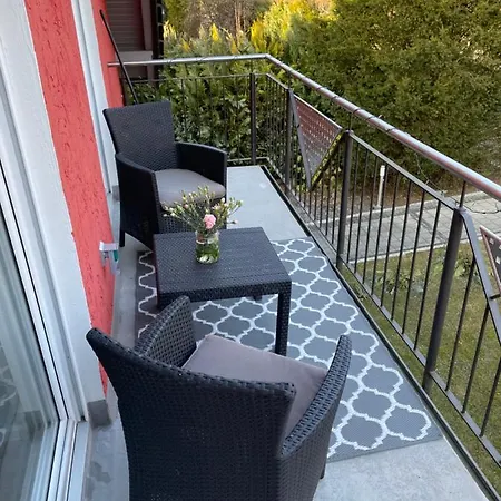 Apartment Tolle Mit Loggia In 100qm Bei Hof An Der Saale Frankenwald *
